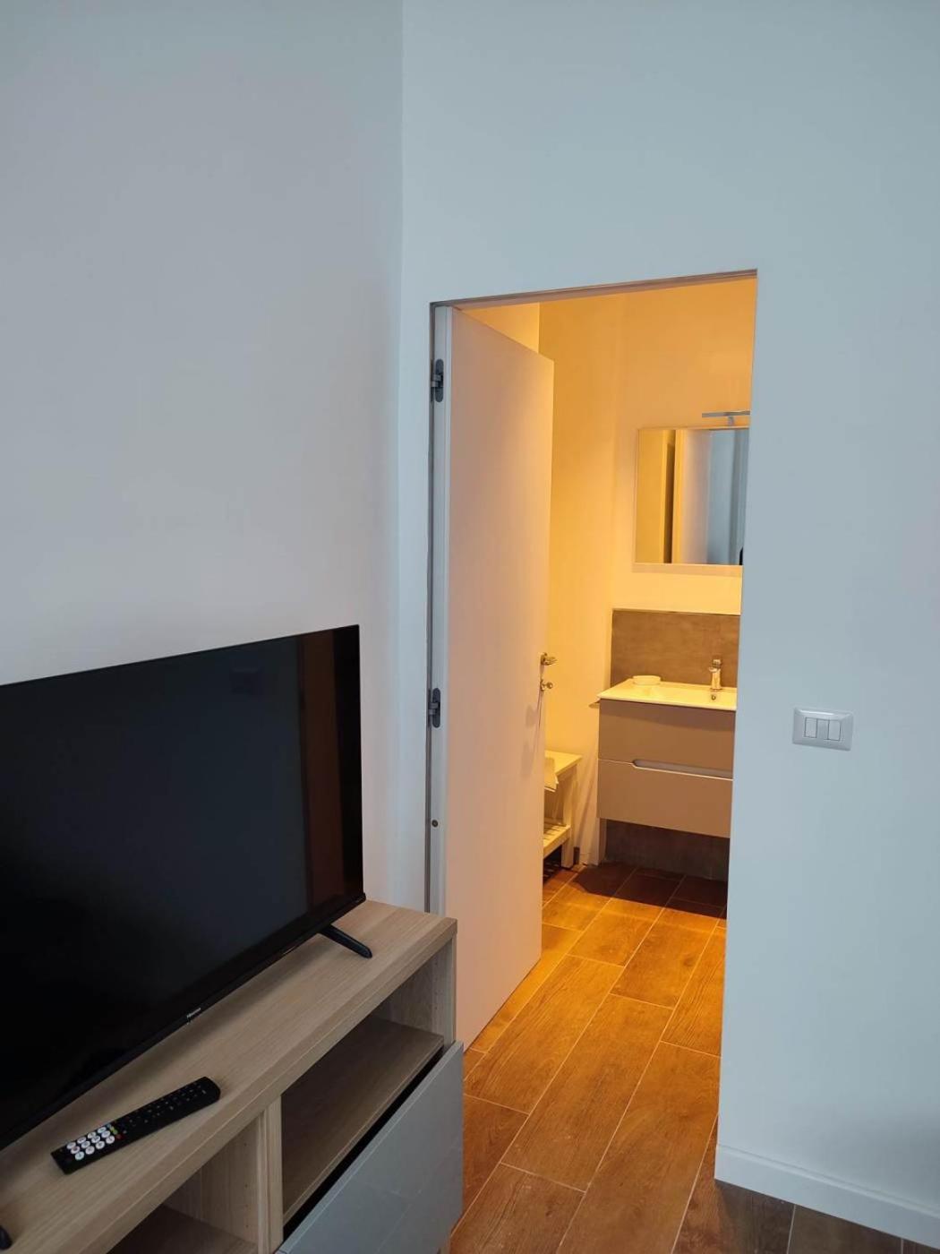 Matteotti25 Bed & Breakfast ตูริน ภายนอก รูปภาพ